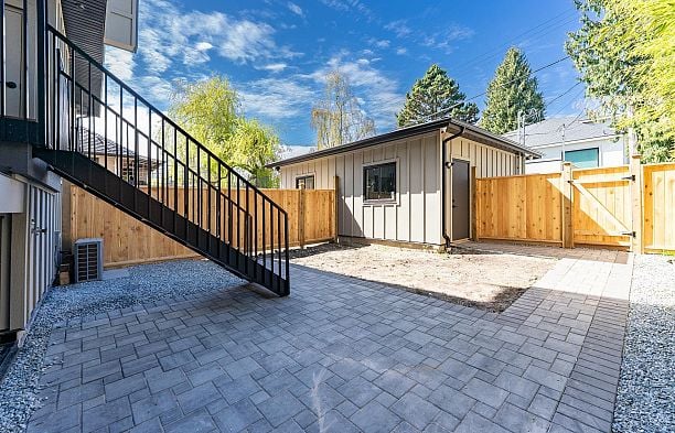6577 Lime Street S.W. Marine