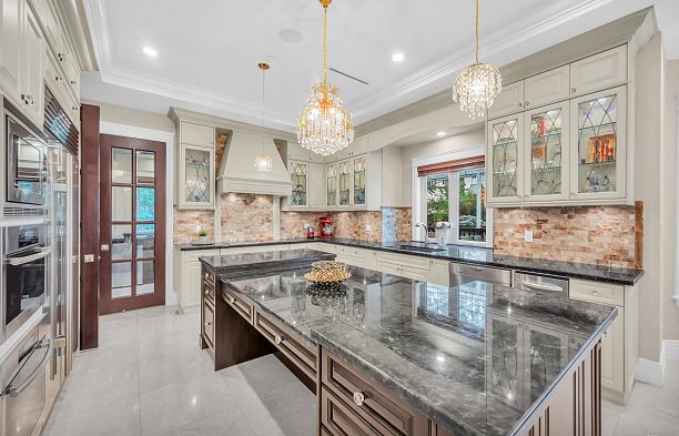 2769 W 49th Avenue Kerrisdale