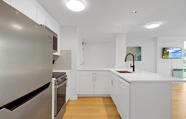 501 1331 W Georgia Street Coal Harbour