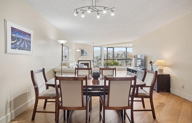 602 1490 Pennyfarthing Drive False Creek