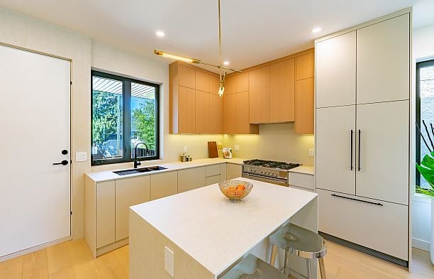 6577 Lime Street S.W. Marine