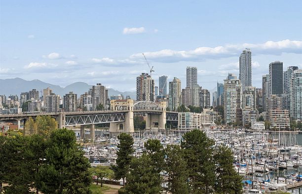 602 1490 Pennyfarthing Drive False Creek
