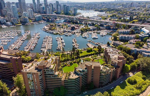 602 1490 Pennyfarthing Drive False Creek
