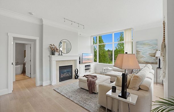 PH711 4759 Valley Drive Quilchena