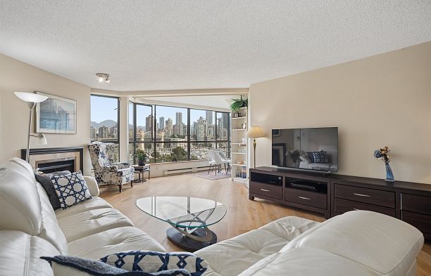 602 1490 Pennyfarthing Drive False Creek