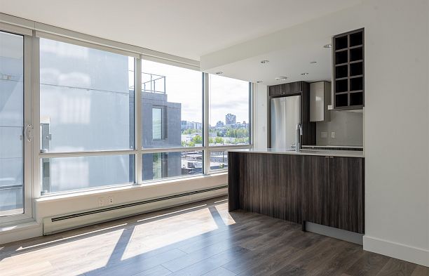 706 1788 Columbia Street False Creek