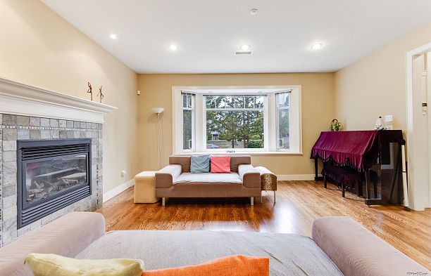2266 W 20th Avenue Arbutus