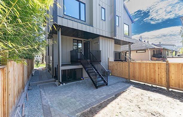 6577 Lime Street S.W. Marine
