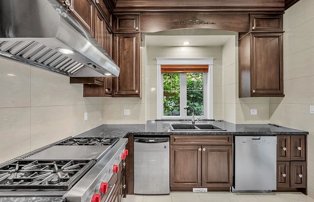 2769 W 49th Avenue Kerrisdale