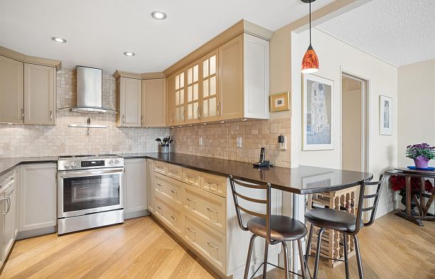 602 1490 Pennyfarthing Drive False Creek