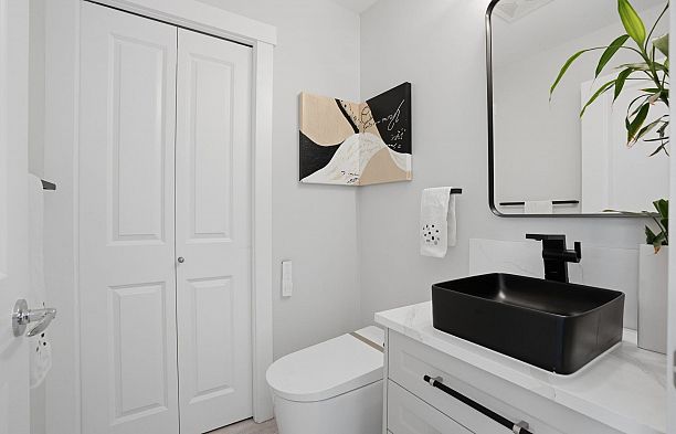 PH711 4759 Valley Drive Quilchena