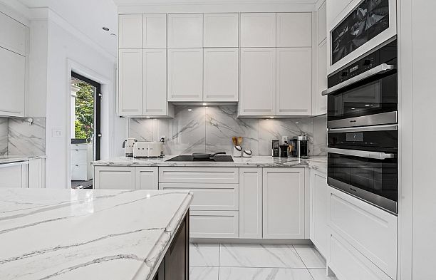 2867 W 44th Avenue Kerrisdale