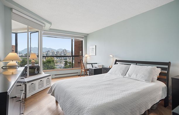 602 1490 Pennyfarthing Drive False Creek