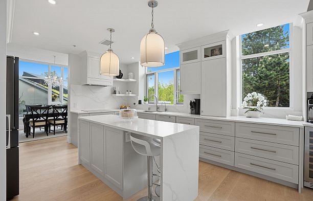 PH711 4759 Valley Drive Quilchena
