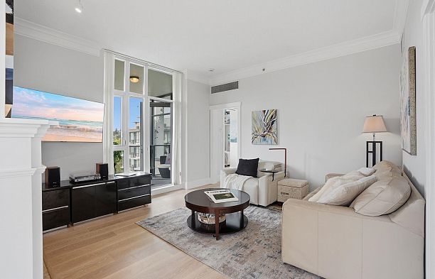 PH711 4759 Valley Drive Quilchena