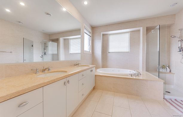 2266 W 20th Avenue Arbutus