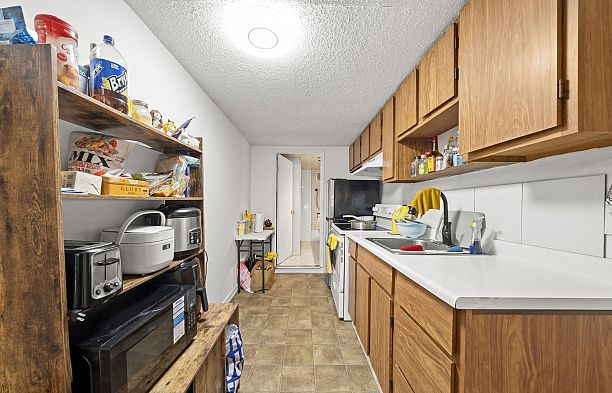 1534 W 71st Avenue Marpole
