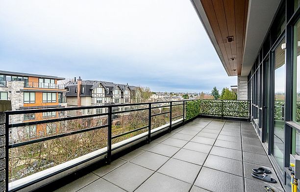 404 458 W 63rd Avenue Marpole