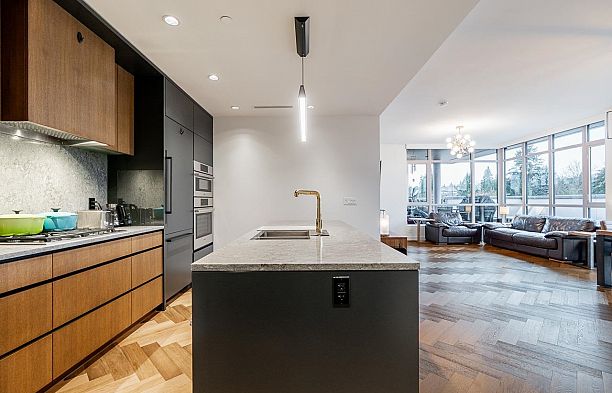 404 458 W 63rd Avenue Marpole