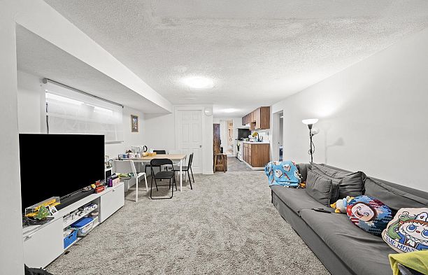 1534 W 71st Avenue Marpole