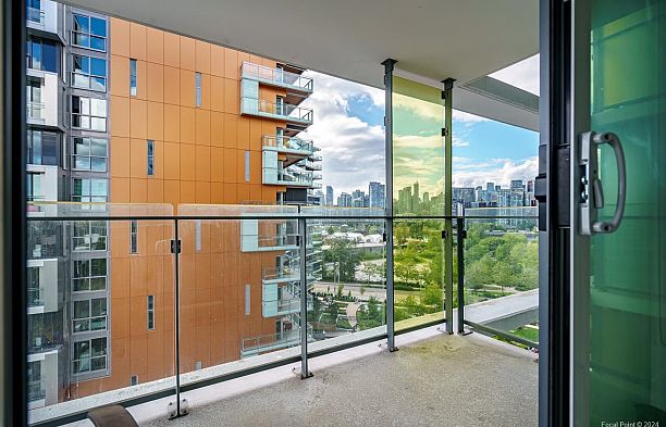 1008 1788 Columbia Street False Creek