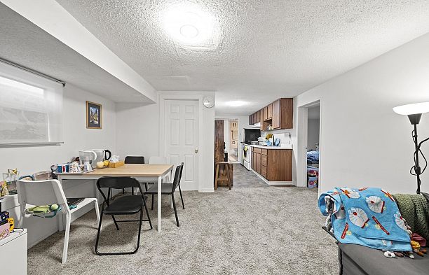 1534 W 71st Avenue Marpole