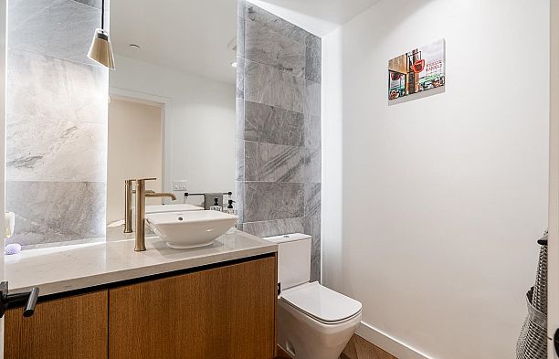 404 458 W 63rd Avenue Marpole