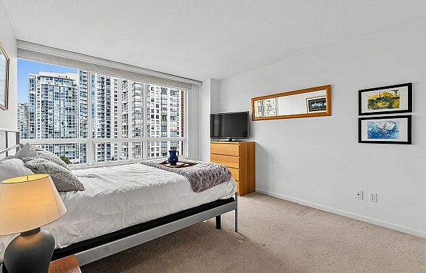 16D 139 Drake Street Yaletown