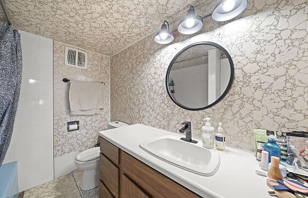 1534 W 71st Avenue Marpole