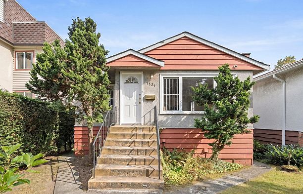 1534 W 71st Avenue Marpole