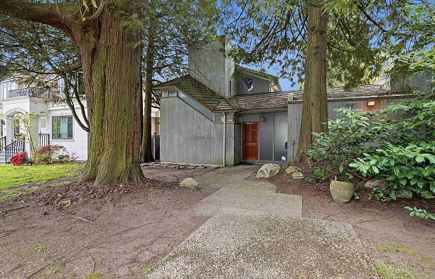 792 W 54th Avenue South Cambie