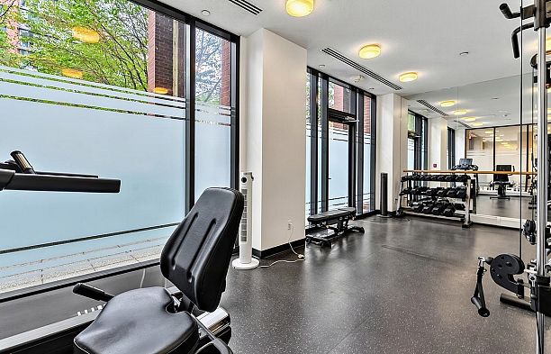16D 139 Drake Street Yaletown