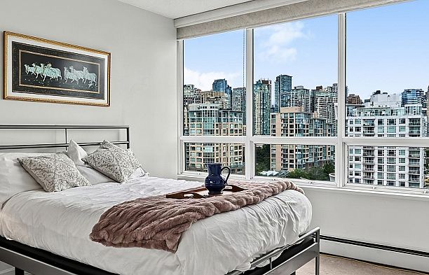 16D 139 Drake Street Yaletown