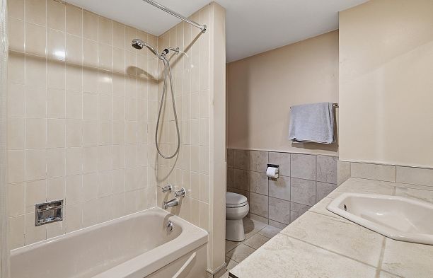 792 W 54th Avenue South Cambie