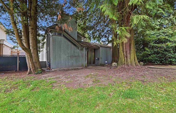 792 W 54th Avenue South Cambie