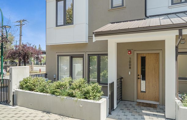1008 W 52nd Avenue South Granville