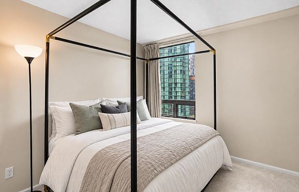 1702 1238 Melville Street Coal Harbour