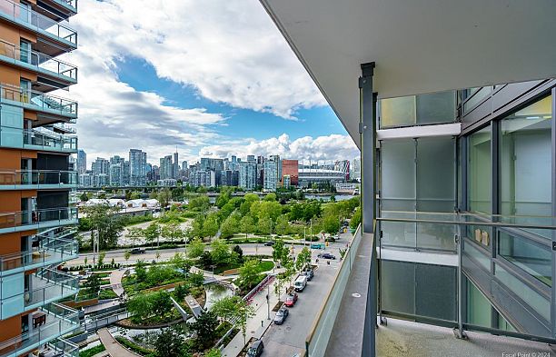 1008 1788 Columbia Street False Creek