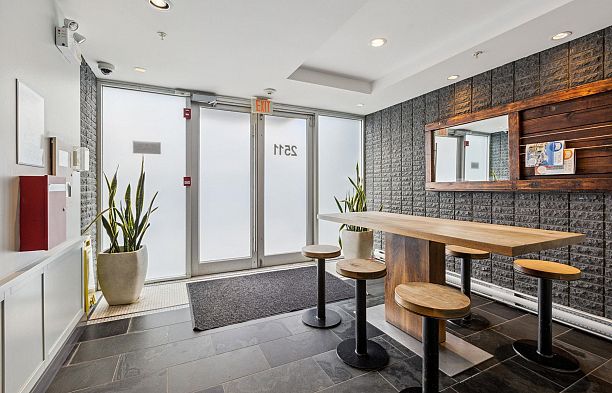 406 2511 Quebec Street Mount Pleasant VE