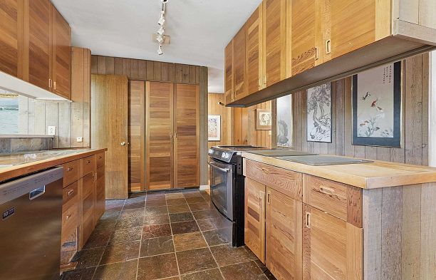 792 W 54th Avenue South Cambie