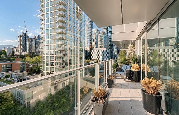 1005 1480 Howe Street Yaletown