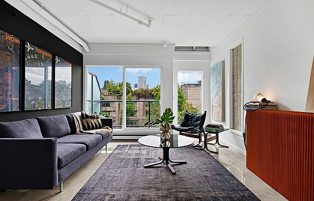 7 1355 W 4th Avenue False Creek