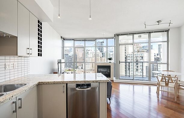 1505 1050 Smithe Street West End VW