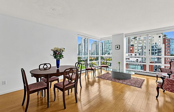 16D 139 Drake Street Yaletown