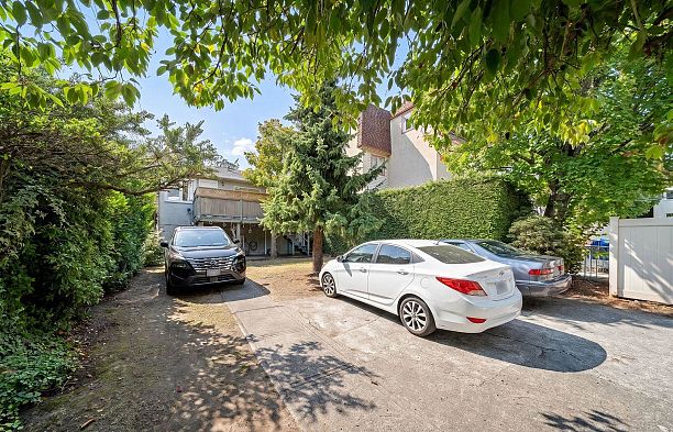 1534 W 71st Avenue Marpole