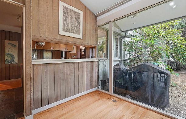 792 W 54th Avenue South Cambie