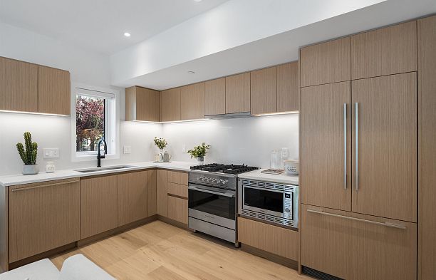 1008 W 52nd Avenue South Granville
