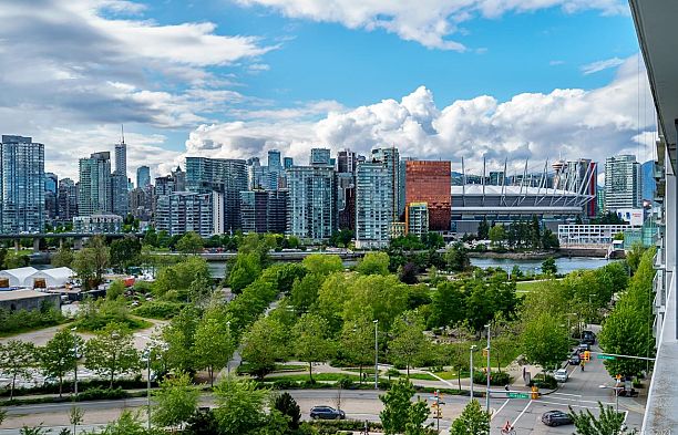 1008 1788 Columbia Street False Creek