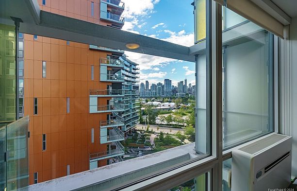 1008 1788 Columbia Street False Creek