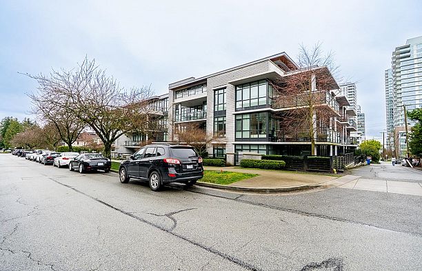 404 458 W 63rd Avenue Marpole